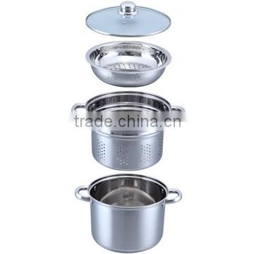 Stainless steel pasta cooking pot with strainer