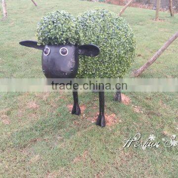 Lovely look artificial topiary animal boxwood animal with best price for landscape decor