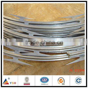 Heavy duty and high quality galvanized concertina rzaor barbed wire fencing