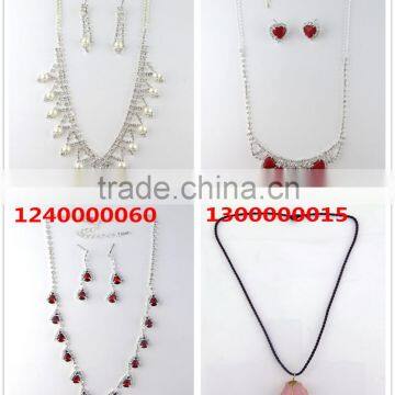 Stylish Black Resin Stone Butterfly Necklace Set