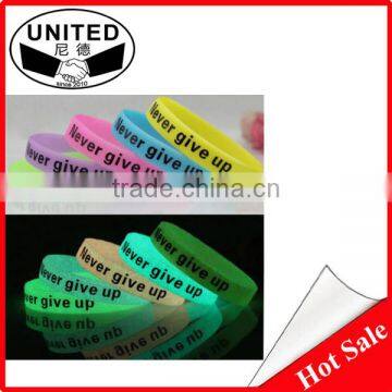 New Silicone Rubber Elastic Sport Wristband Cuff Bracelet Bangle Glow In Dark