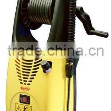 152669 2000W 7L/MIN Rated Flow 110-127V,220-240V,50/60Hz High Pressure Washer With Pressure Guage photo-2