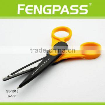 S5-1018 6.5 Inch 2Cr13 Stainless Steel Blade With Plastic Handle Cuticle Scissors photo-4