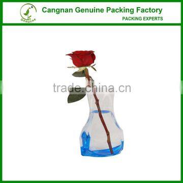 Foldable plastic vase for flower