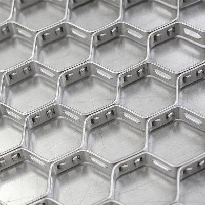 Factory Direct 30-40mm Thick Cyclones Hexmesh 2mm Strips 50mm Hex Hole Stainless Steel Wire Welded Mesh for Refractory Lining photo-2