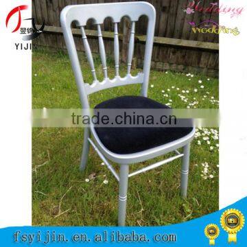 Use cheap outdoor rental chairs