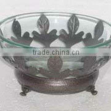 Clear Glass Vegtable/Fruit Bowl with decorative leaves stand