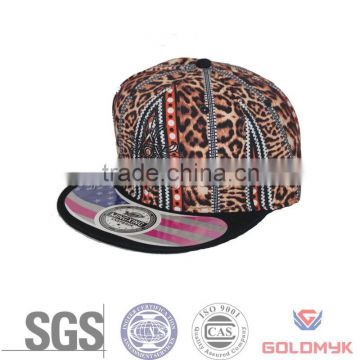 Fashion & good price snapback cap with sticker