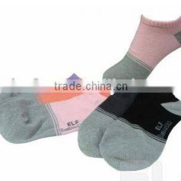 attractive bamboo charcoal cotton socks