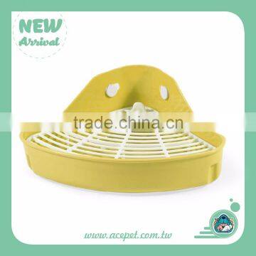 Small Size Occupying no Space New Premium Triangle Small Animal Toilet for Rabbit,Chinchilla,Guinea Pigs