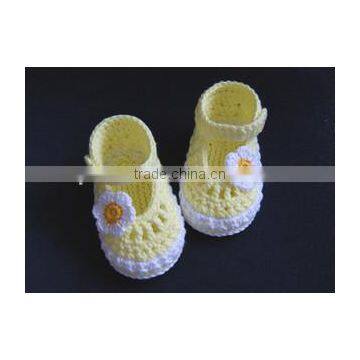Hollow Wool Knitted Shoes Wholesale Floral Crochet Baby Girl Soft Shoes photo-2