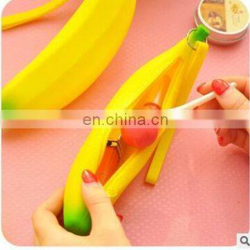 2017 Novelty Funny Silicone Portable Yellow Banana Coin Pencil Case Unique Purse Bag Wallet Pouch Keyring Hot Selling photo-2