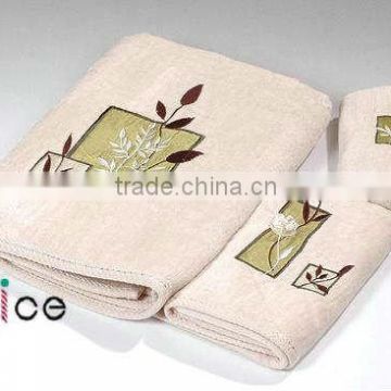 business suite gift towel of embroidery three pieces cotton bath towel