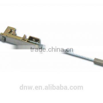 Automatic flush bolt