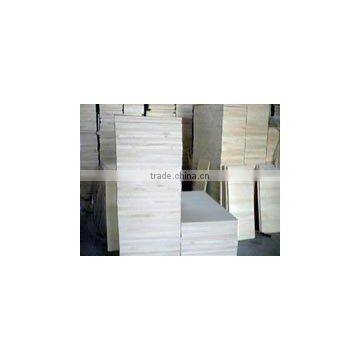 Dry soft paulownia wood