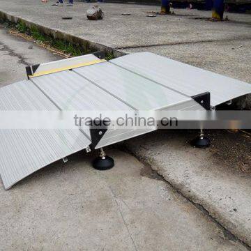 Customized Design Lightweight Aluminium Alloy Folding Wheelchair Ramp photo-5