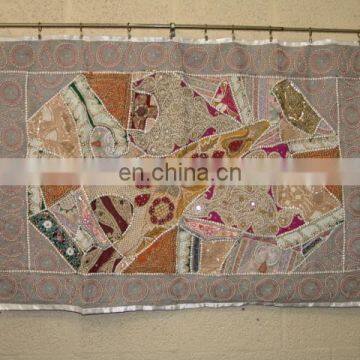 Customized Wholesale Old Sari Silk Cotton Patchwork Tapestry Wall Hangings photo-2