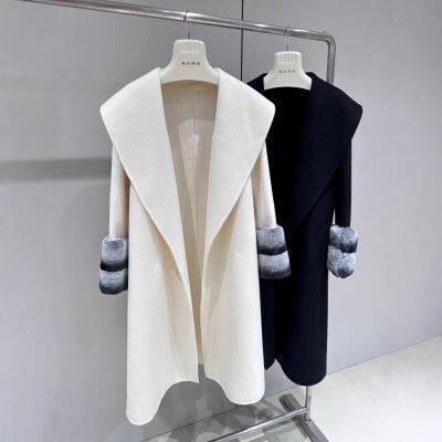 Neuer Herbst- und Wintermantel aus doppelseitigem Wollstoff für Frauen, mittel lang, schlank und schlank machend, mit Rexkaninchen-Totoro ?rmeln und Pelz