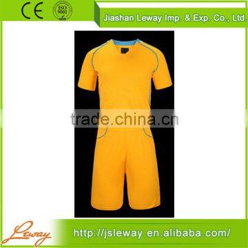 New Design Customized Cheap Top Retro Soccer Jersey 2016