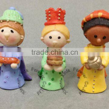 handmade Epiphany holiday crafts resin three kings figurine