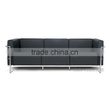 Le Corbusier LC3 sofa in black leather 7017B-3