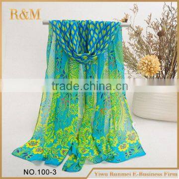 Best Selling Custom Design Geometric Printed Silk Scarf Wholesale Price photo-5