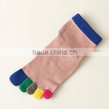 Custom OEM Design Bright Colored High Quality Winter Christmas Warm Cotton Yoga Socks for Women photo-5