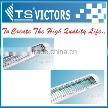 Fluorescent Lighting Fixture