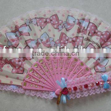 2013 unique designed fabric with plastic folding fan