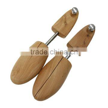 Custom Logo Plate Red Cedar Wood Type Wooden Shoe Stretcher for Shoe Expanding Usage photo-2