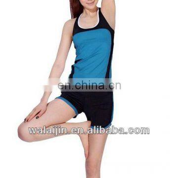 Woman simple design sport wear