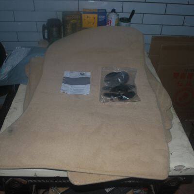 Beige Plush Floor Mats (carpet-style) for BMW 525i / 530Li / 725 / 730 / 750Li / 760Li – Vehicle-specific Fit.