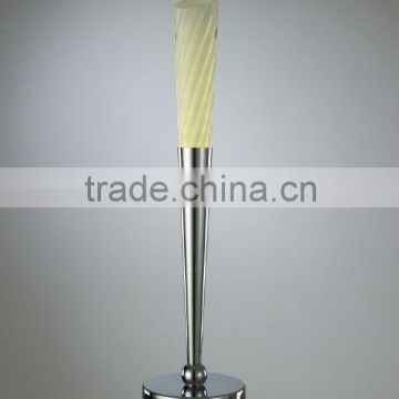 Fashionable Table Lamp