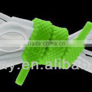 Unlace: A New Twist on Tangle-Free Cords