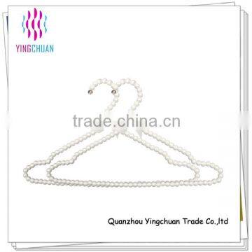 Fashion garment plastic material non slip pearl hanger