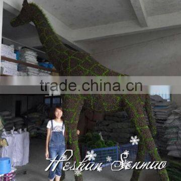 2016 new design artificial topiary frame animal plastic large size giraffe fake animal for garden decoration