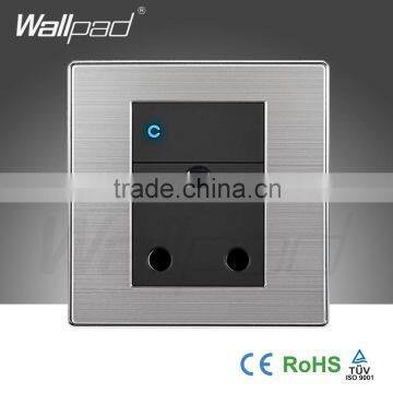 Wholesaler Hot Sale Wallpad Luxury Wall Light Switch Panel Random Click LED Indicator UK 1 Gang 3 Pin 15A Socket Switch Outlet