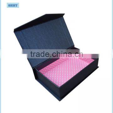 gift packaging paper box with color ribbon and custom design