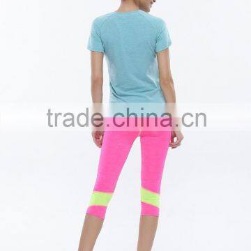 Soft Jersey Short Sleeve and Capris Yoga Wear Women Wholesale Yoga Wear photo-4