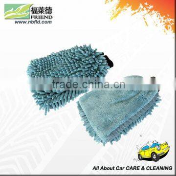 Chenille and coral fleece dusting glove