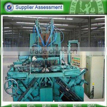 Automatic chain making machine