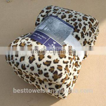 hot sale foldable coral fleece blankets pillow