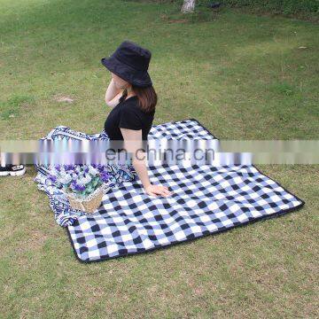 Portable Checked Design Waterproof Fleece Blanket photo-2