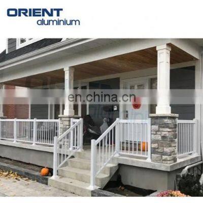 Black aluminium railing with white rails and vertical black pipes