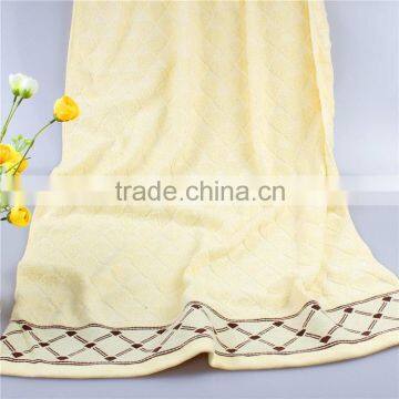 2015 new arrival 100% cotton jacquard style bath towel packaging bath towel wholesale