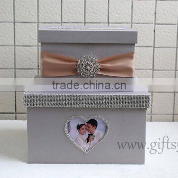 Special card holders with heart shape photo frame for any event