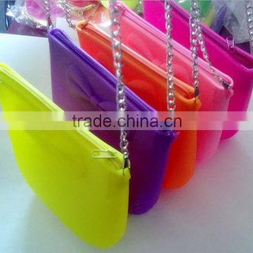 Fashion model silicone shoulder bag with water bottle holder