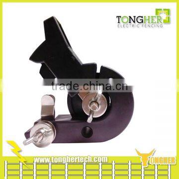 Heavy duty farm electric fence cut out switch for electric fence wires