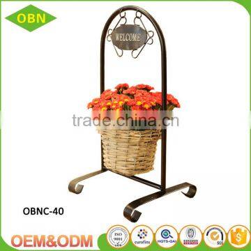 Tabletop Wholesale Metal Frame Wicker Artificial Handmade Decorate Hanging Flower Gift Basket photo-5