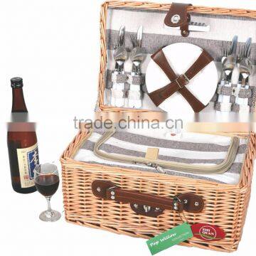 Wholesale Willow Picnic Basket Wicker for 4 Person With Cooler Bag Salt/pepper Shaker photo-2